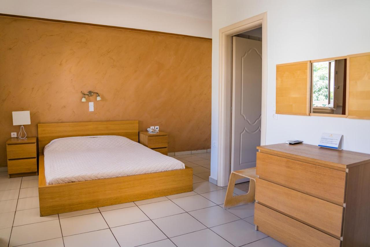 بيريسا Rena Hotel المظهر الخارجي الصورة